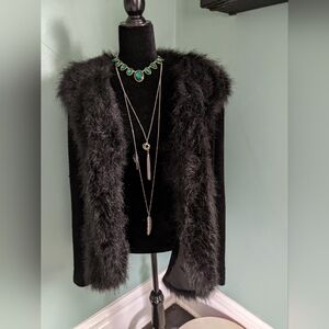 2 great nesting silver necklaces